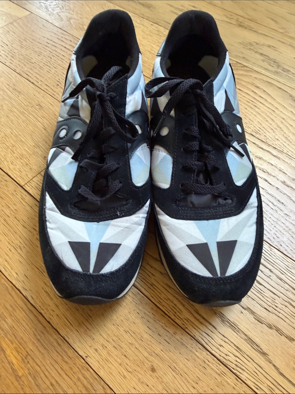 Saucony Men's Black, White & Light Blue Geometric Running Sneakers